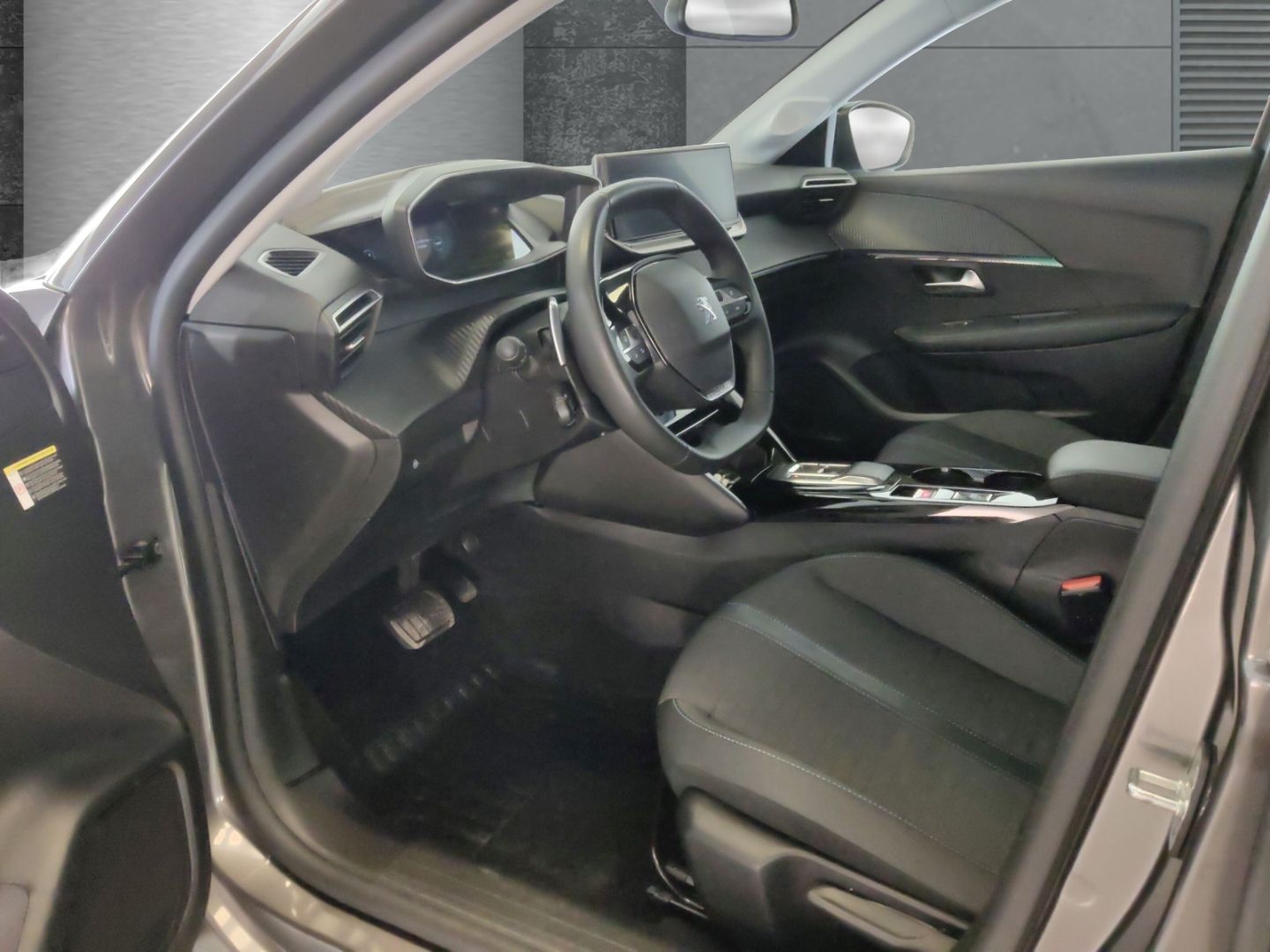 Peugeot 208 1.2 PureTech 100 Allure Automatik - Samsaru's Car Outlet