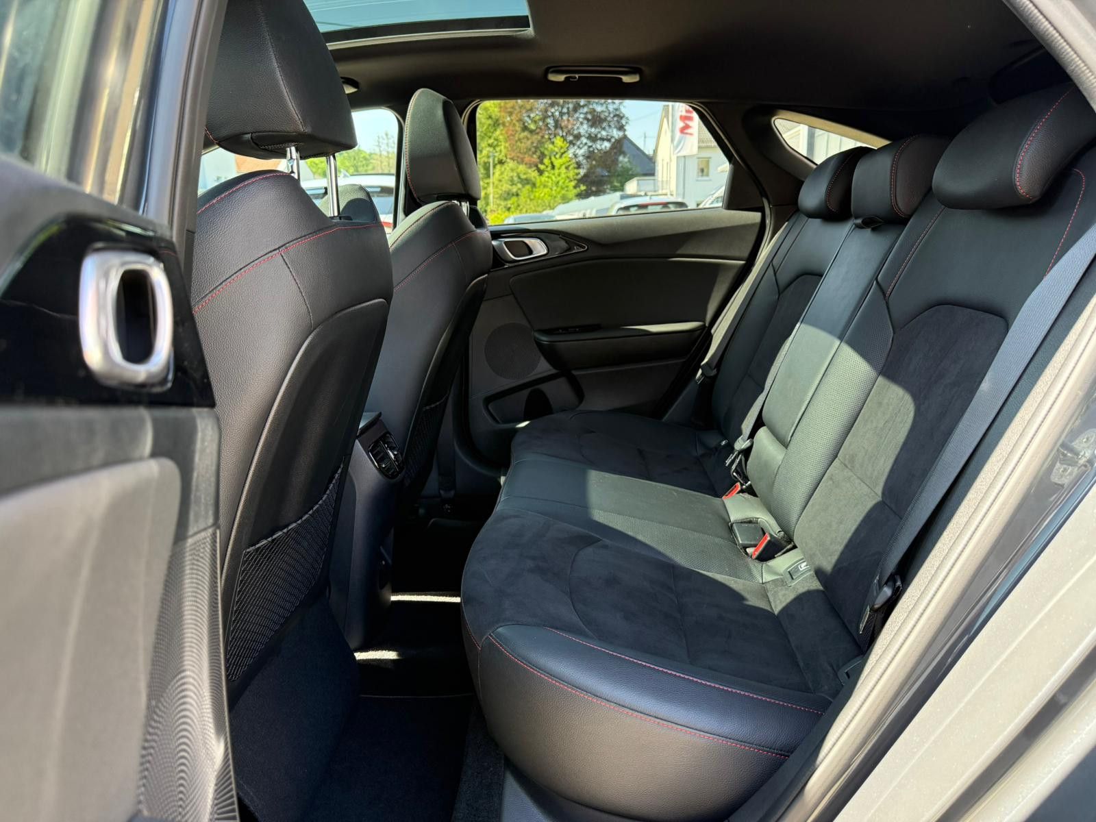 Kia ProCeed GT - Samsaru's Car Outlet