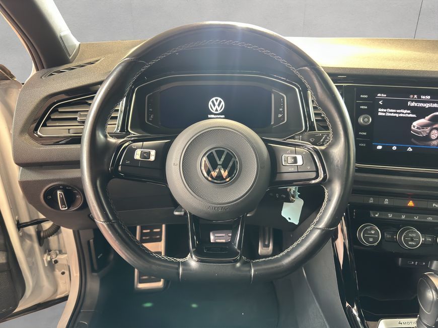 Volkswagen T-Roc R 2.0 TSI 4MOTION - Samsaru's Car Outlet