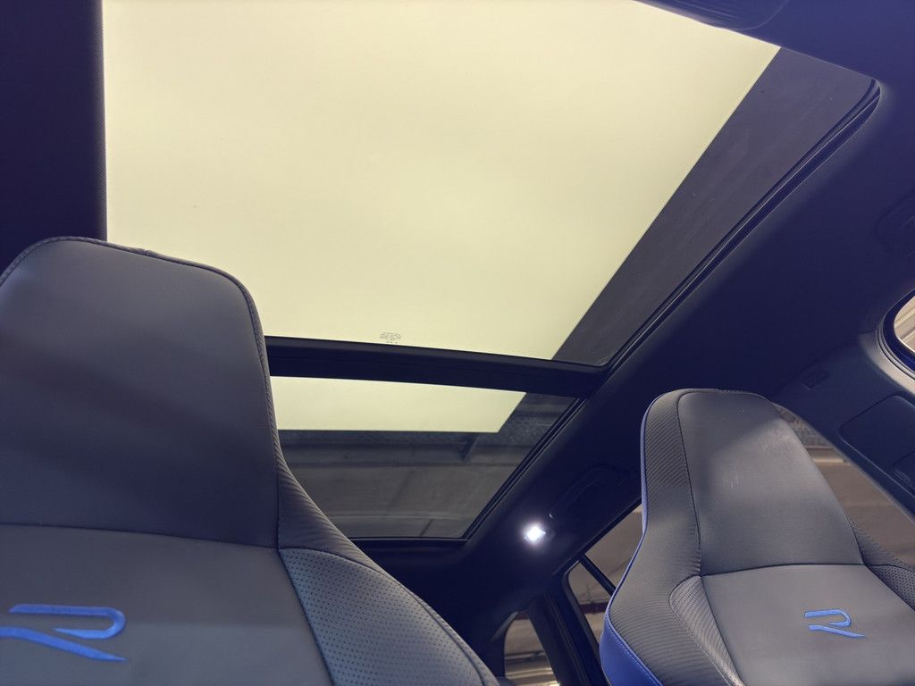Volkswagen Golf Variant R 2.0 TSI 4Motion Matrix+Pano+HuD