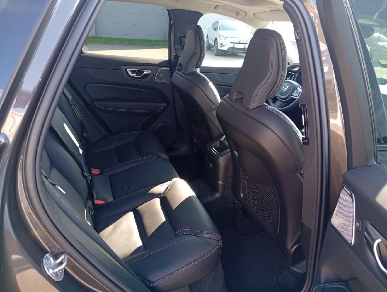 Volvo XC60 T8 Ultra Dark Plug-In Hybrid AWD/B&W/AHK