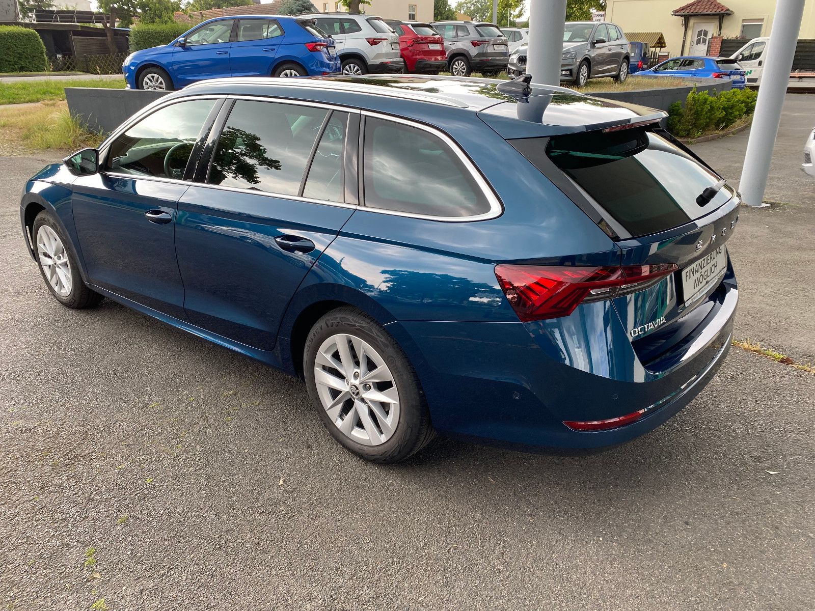 Skoda Octavia Combi 1.5 TSI Style - Samsaru's Car Outlet