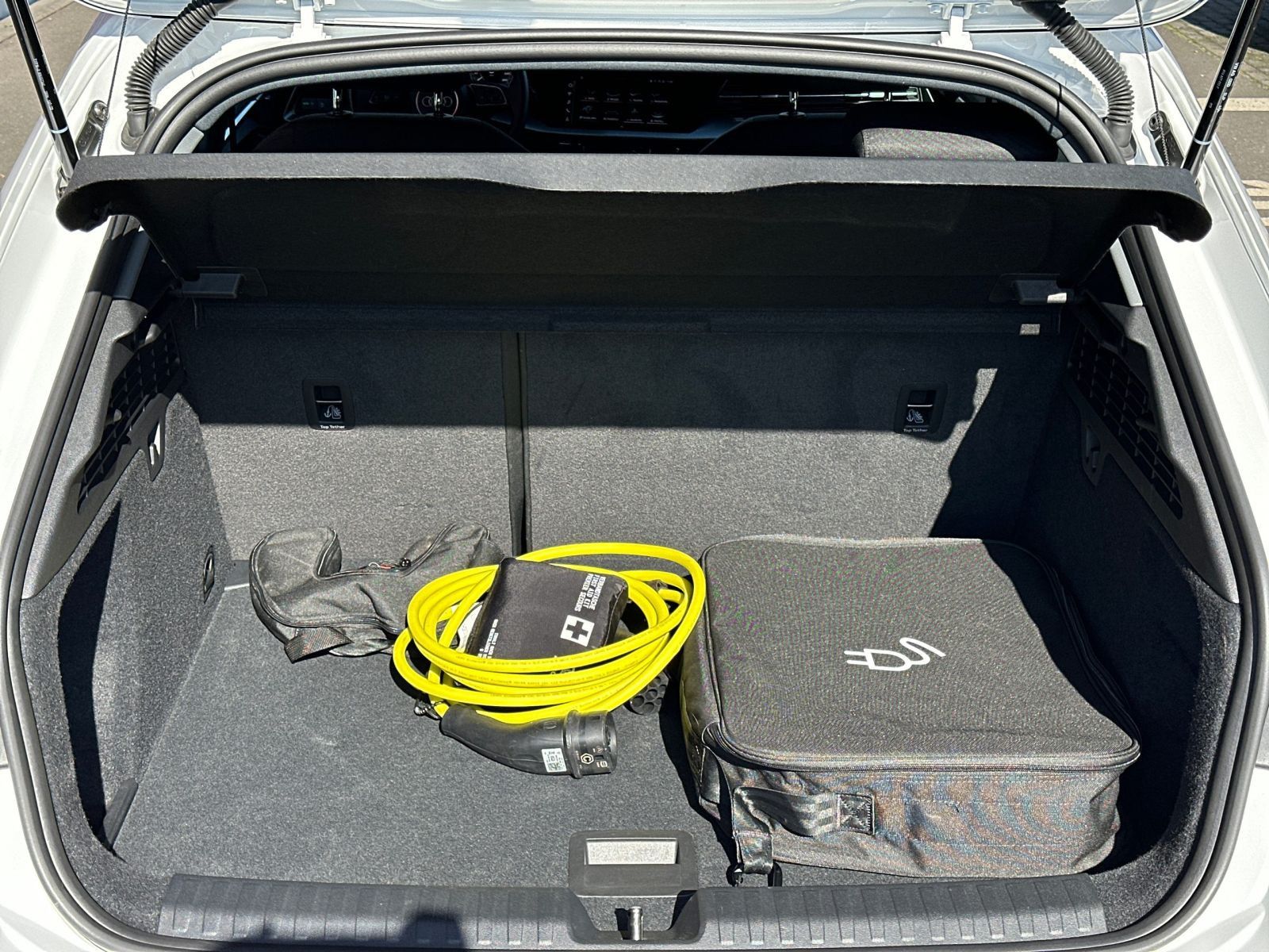 Audi A3 Sportback 40 TFSIe *LED*AHK*Connect*