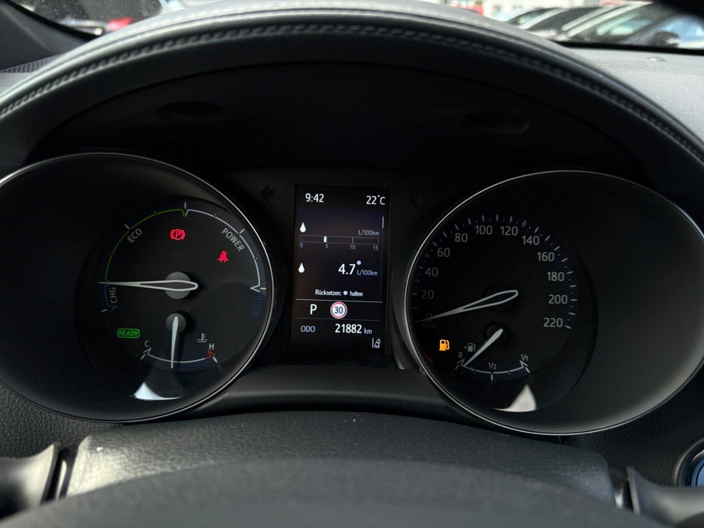 Toyota C-HR 1.8 Hybrid Team - Samsaru's Car Outlet