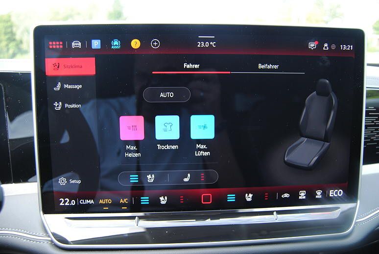 Volkswagen Passat 1.5 eHybrid DSG Elega.AHK.Navi-Max.HUD