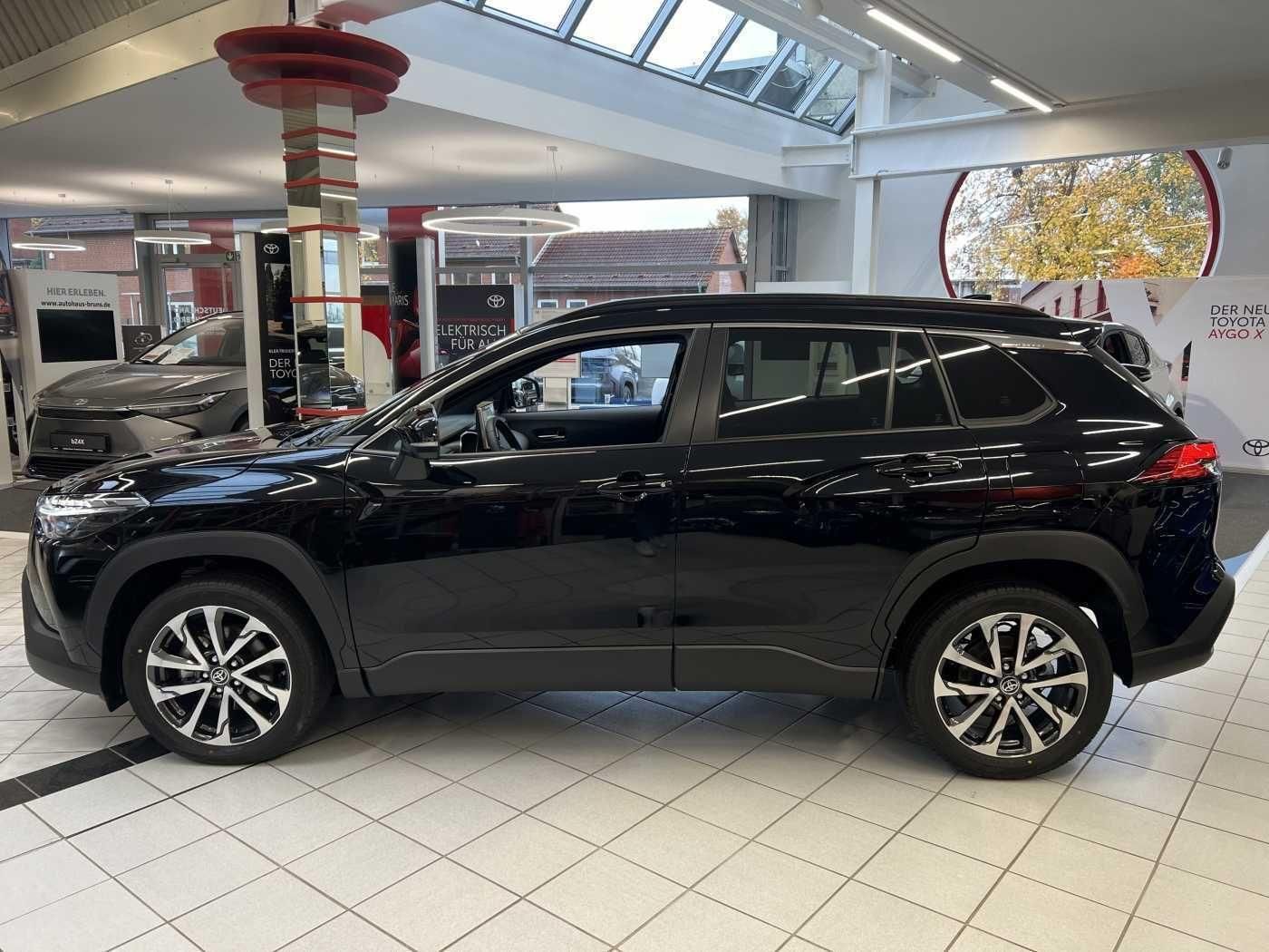 Toyota Corolla Cross 2.0 Hybrid Team D + Premium-Paket