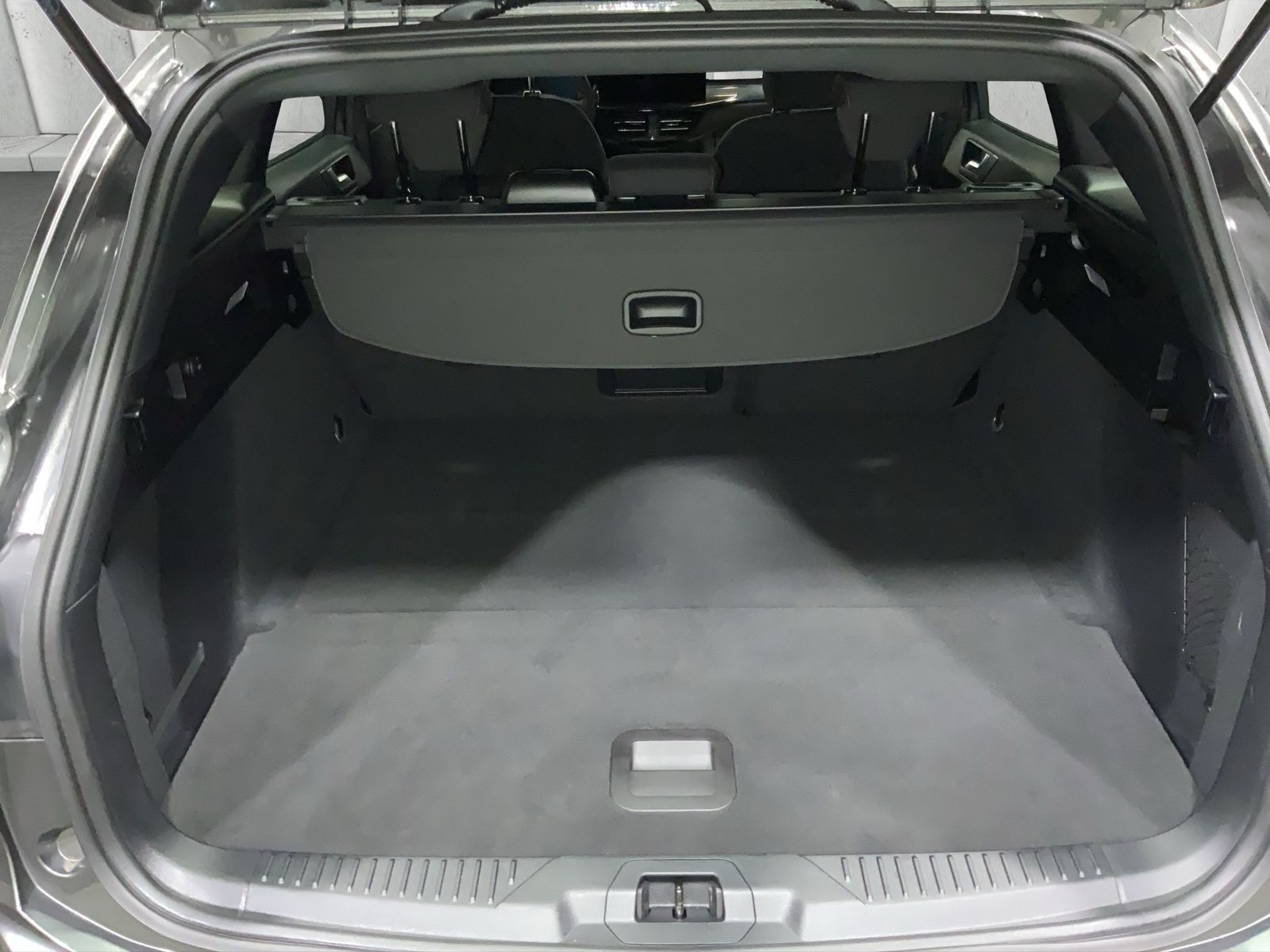 Ford Focus ST-Line X Turnier Aut.*AHK*ACC*HUD*KAM*NAV
