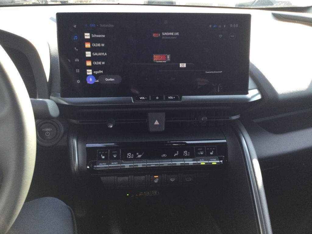 Toyota C-HR 1.8 Hybrid - Samsaru's Car Outlet