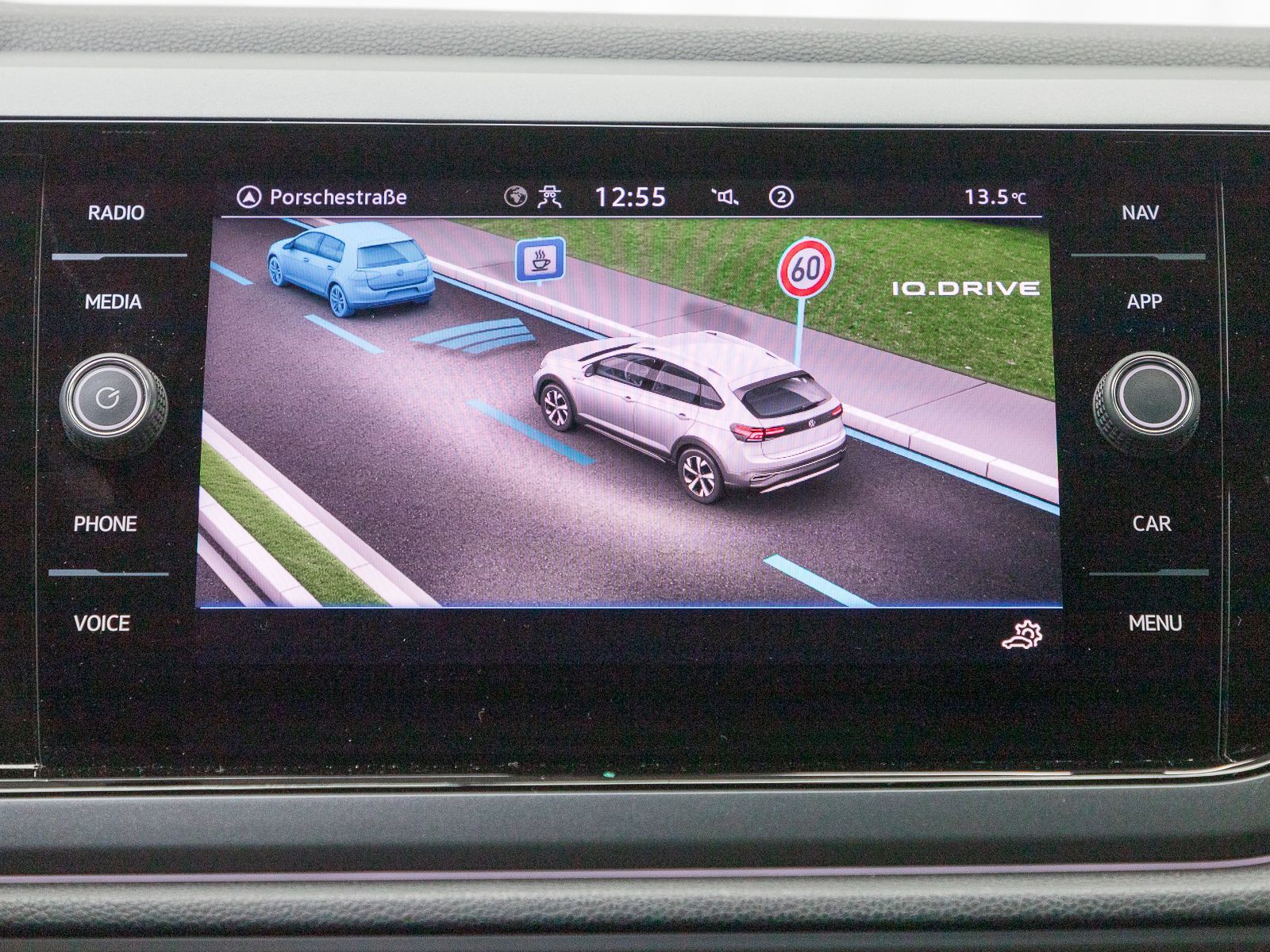 Volkswagen Taigo 1.0 TSI DSG R-LINE BLACK - Samsaru's Car Outlet