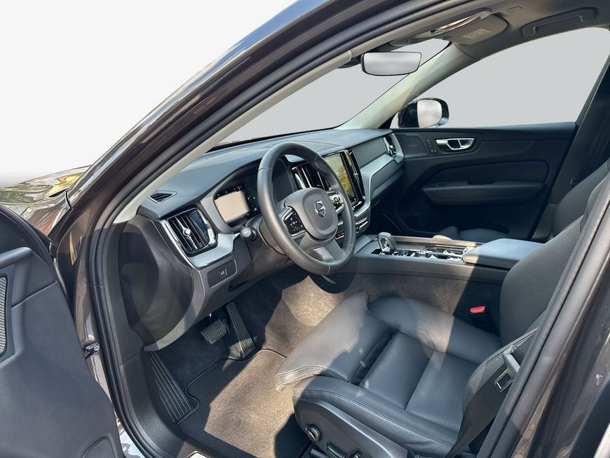 Volvo XC60 B5 B AWD Plus Dark