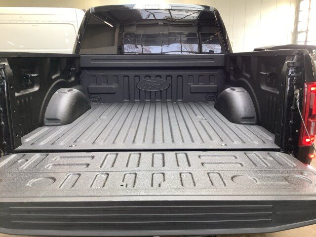 Ford Raptor - Samsaru's Car Outlet