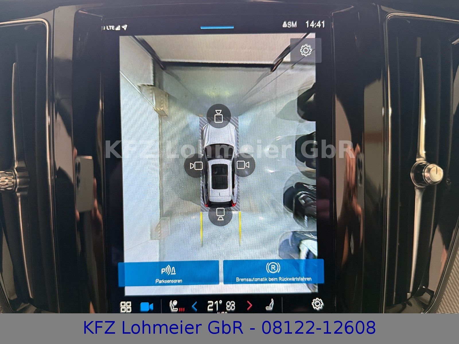 Volvo XC60 R Design Recharge Plug-In Hybrid AWD *Voll*