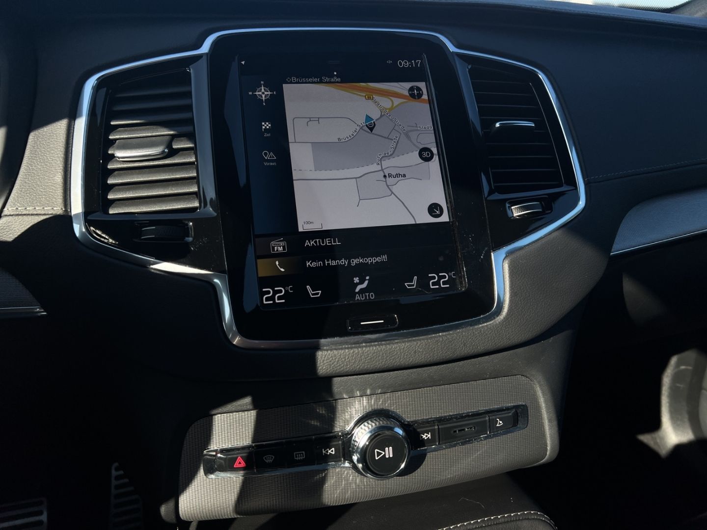 Volvo XC90 B5 D AWD R-Design 4ZKlima MassageSitze