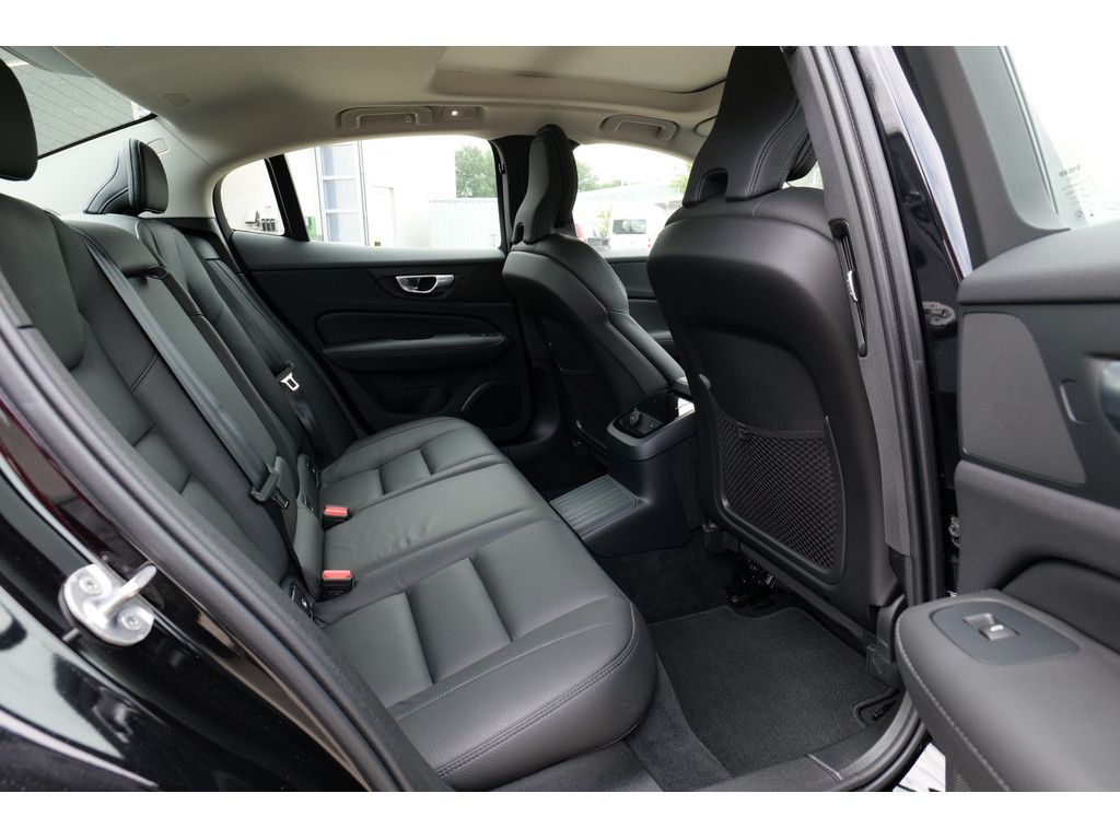 Volvo S60 Lim. T8 Ultimate Dark Recharge Plug-In Hybri