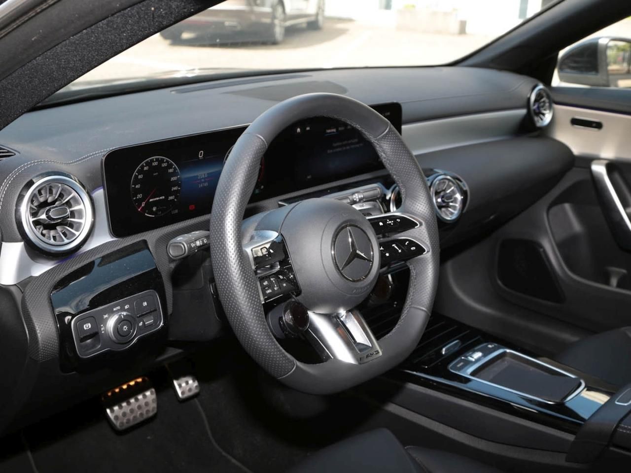 Mercedes-Benz CLA 35 AMG 4M - Samsaru's Car Outlet