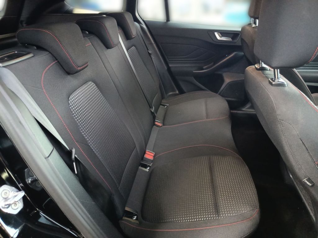 Ford Focus Turnier 1.0 EcoBoost Hybrid Aut. ST-LINE