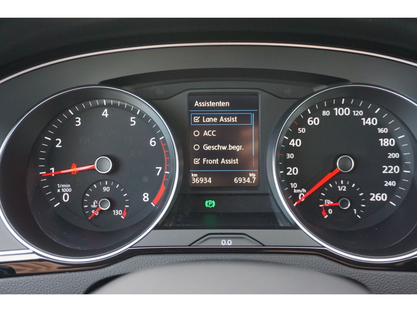 Volkswagen Passat 1.5TSI-DSG - Samsaru's Car Outlet