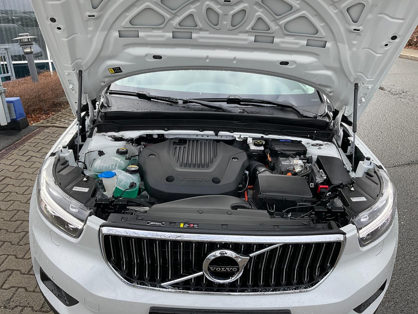 Volvo XC40 T5 Inscription - Samsaru's Car Outlet