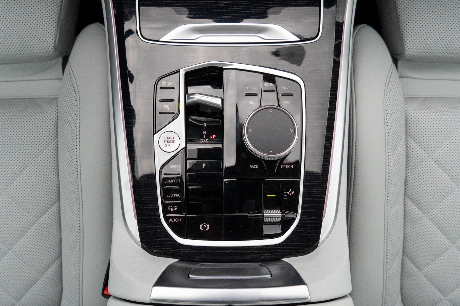 BMW X5 30d M SPORT.LUFTF.PANO.AHK.DR.ASS.H/K.HUD.360