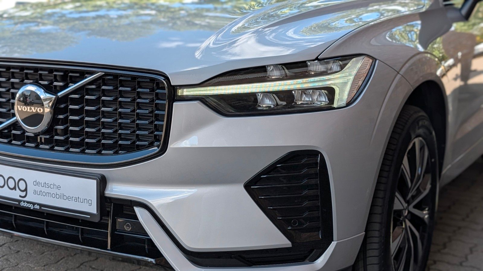 Volvo XC 60 B5 Plus Dark AWD - Samsaru's Car Outlet