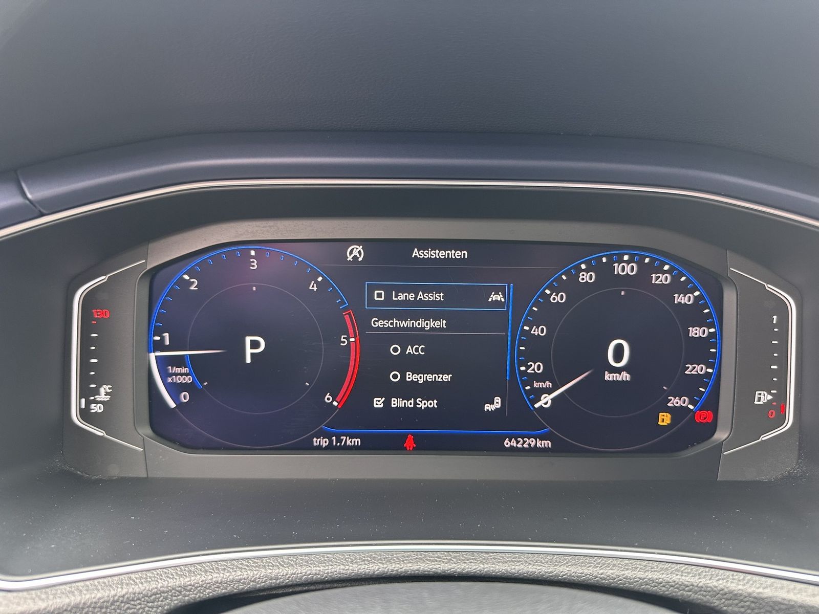 Volkswagen T-Roc 2.0 TDI United - Samsaru's Car Outlet