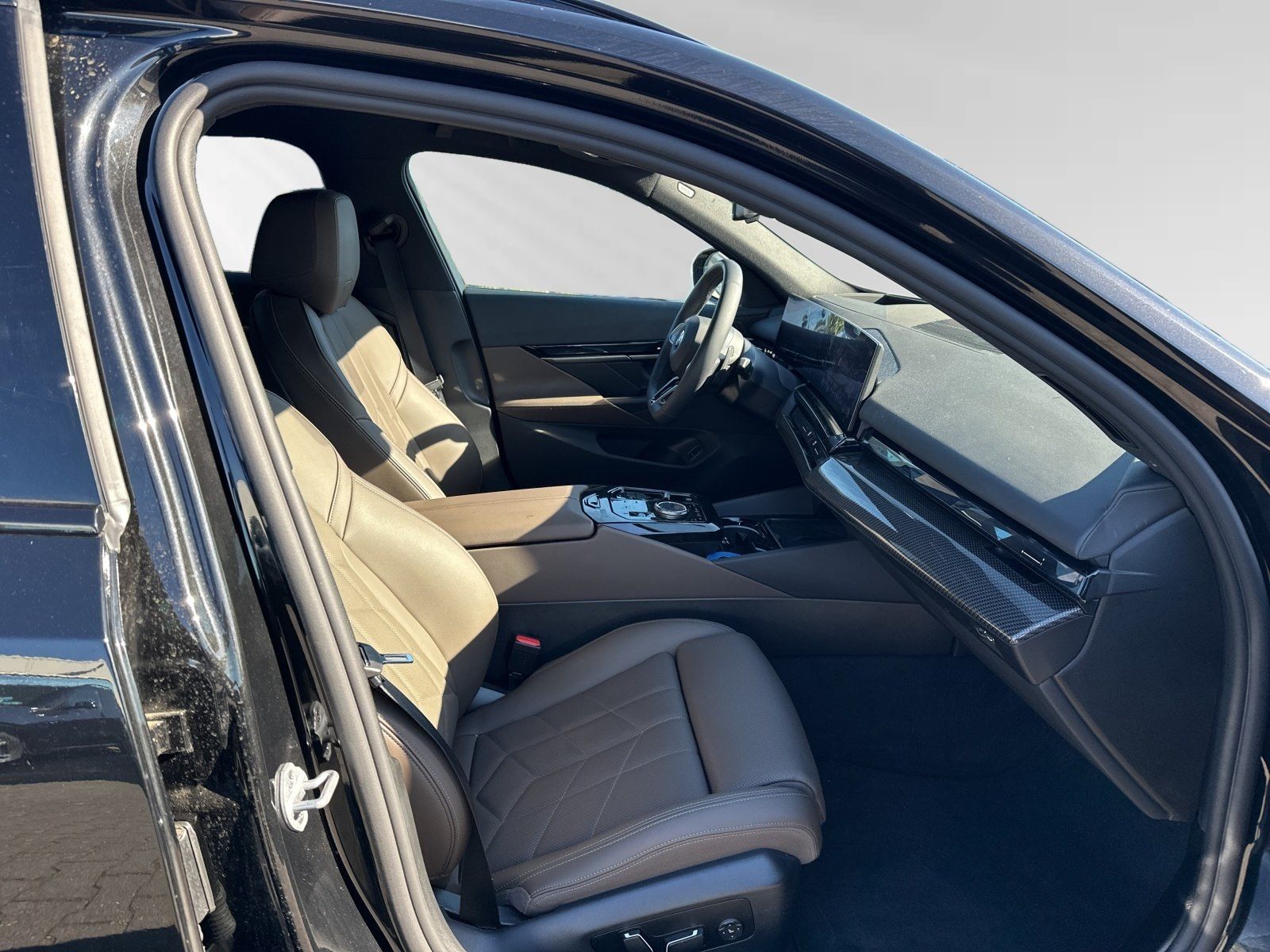 BMW 520i Touring M Sport|AHK|Pano|20"LMR|Standhzg.