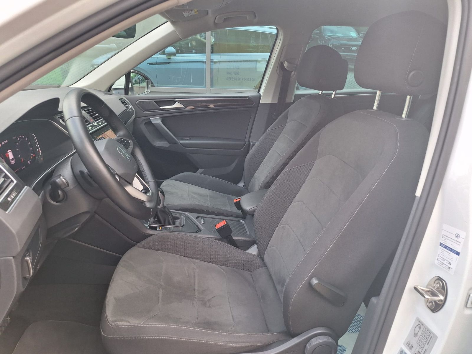 Volkswagen Tiguan 2.0 TDI United DSG - Samsaru's Car Outlet