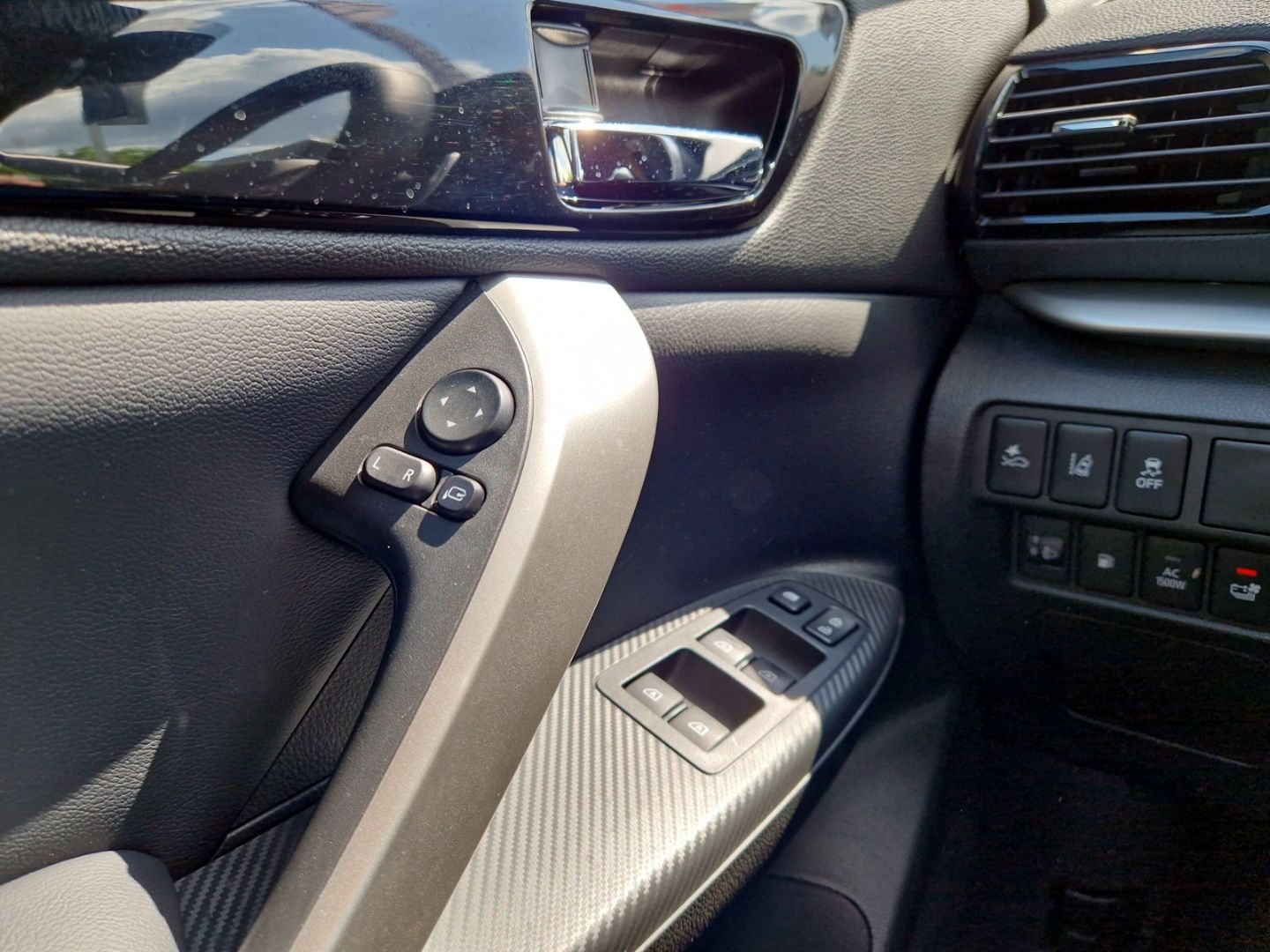 Mitsubishi Eclipse Cross Plug-In Hybrid Select ACC LED