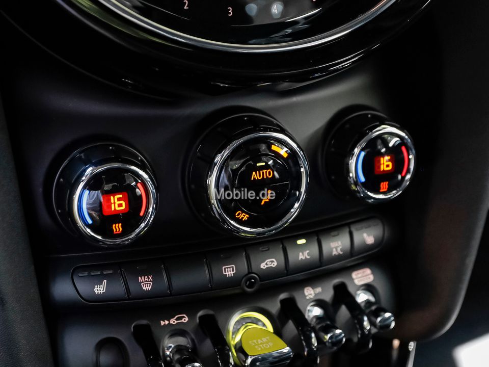 MINI COOPER SE Cooper SE Essential - Samsaru's Car Outlet