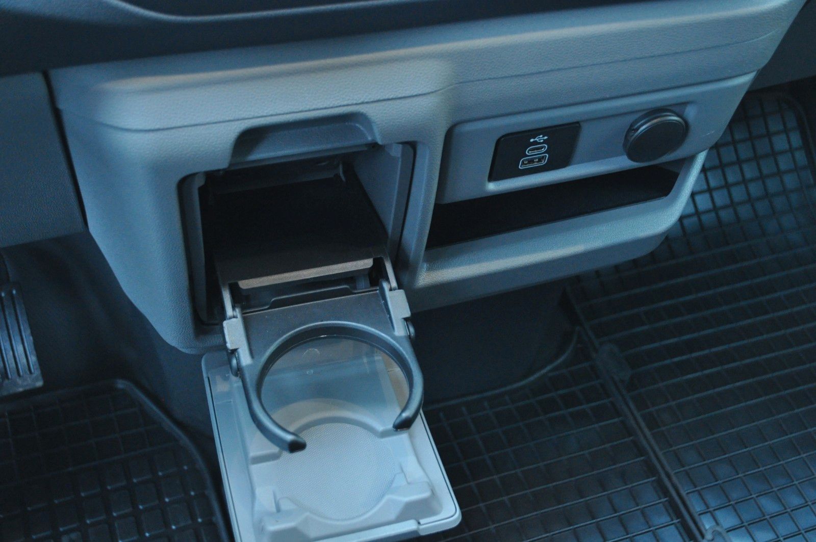 Ford Transit Custom Kombi 320 L1 FWD TREND/AUT/ALU