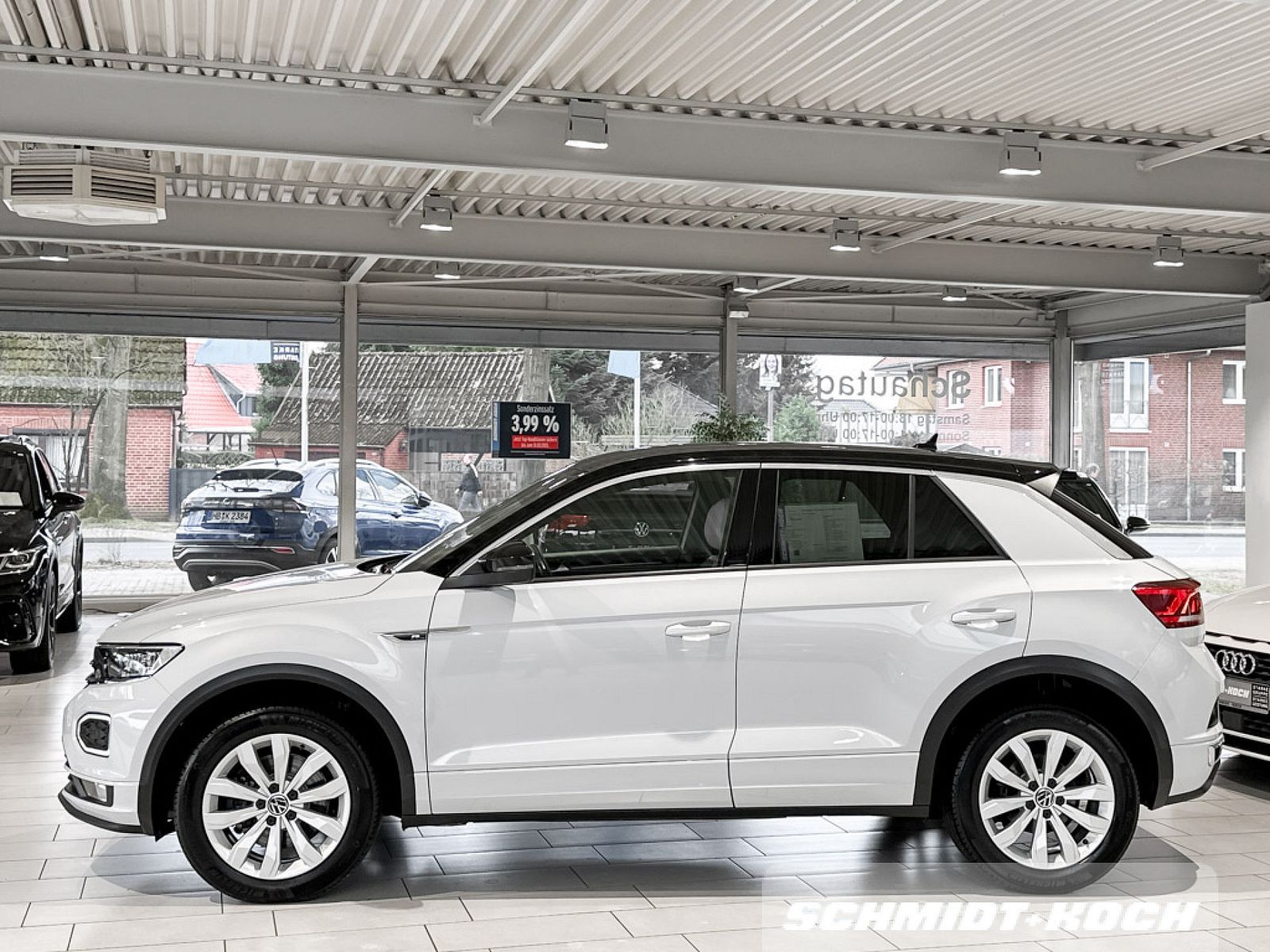 Volkswagen T-Roc 2.0 TDI Sport 4Motion - Samsaru's Car Outlet