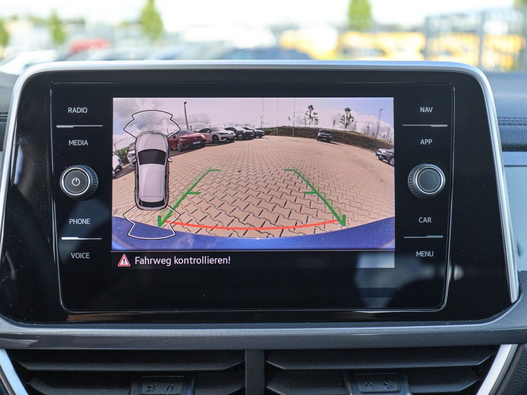 Volkswagen T-Roc Style 1.5 l TSI DSG - Samsaru's Car Outlet