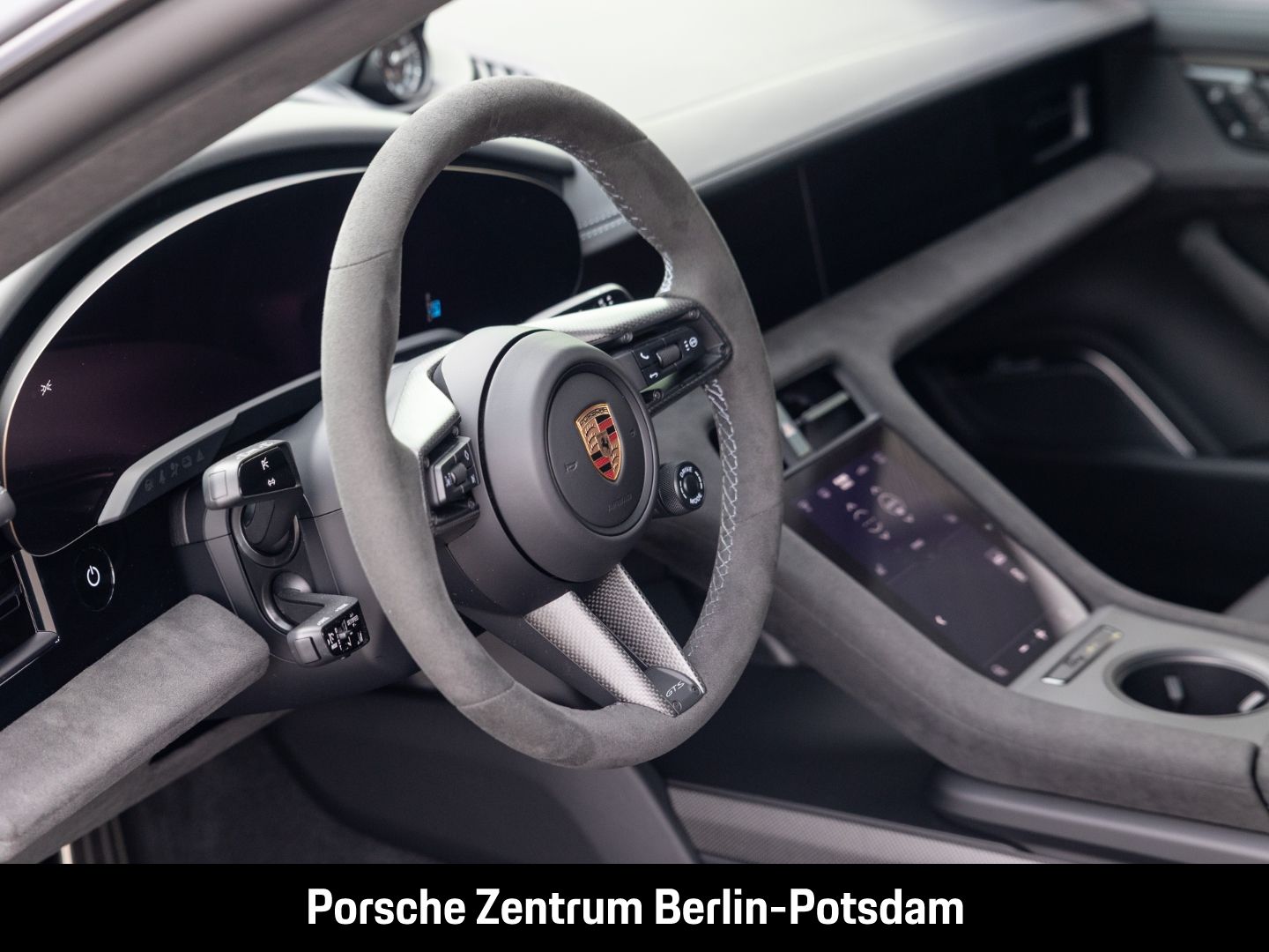 Porsche Taycan GTS Burmester HA-Lenkung Active-Ride