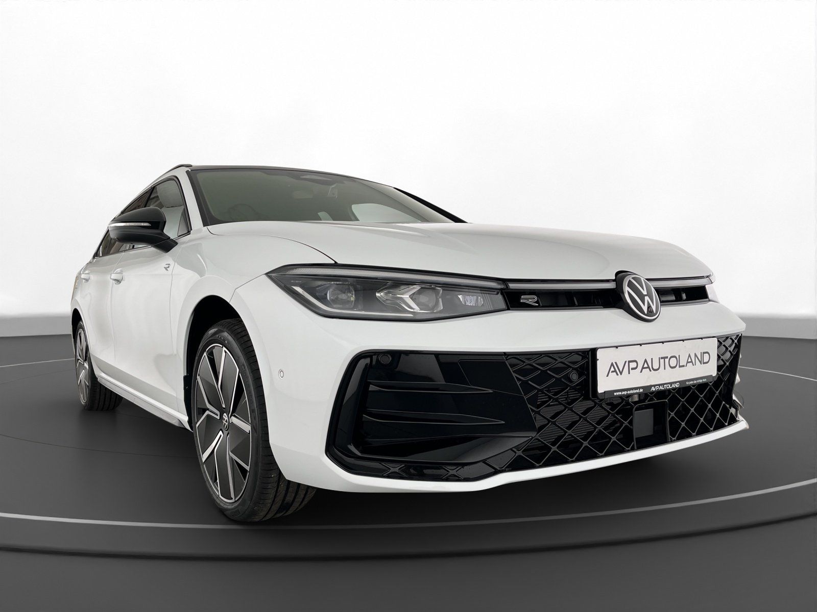 Volkswagen Passat Variant 1.5 TSI eHybrid R-Line | AHK |