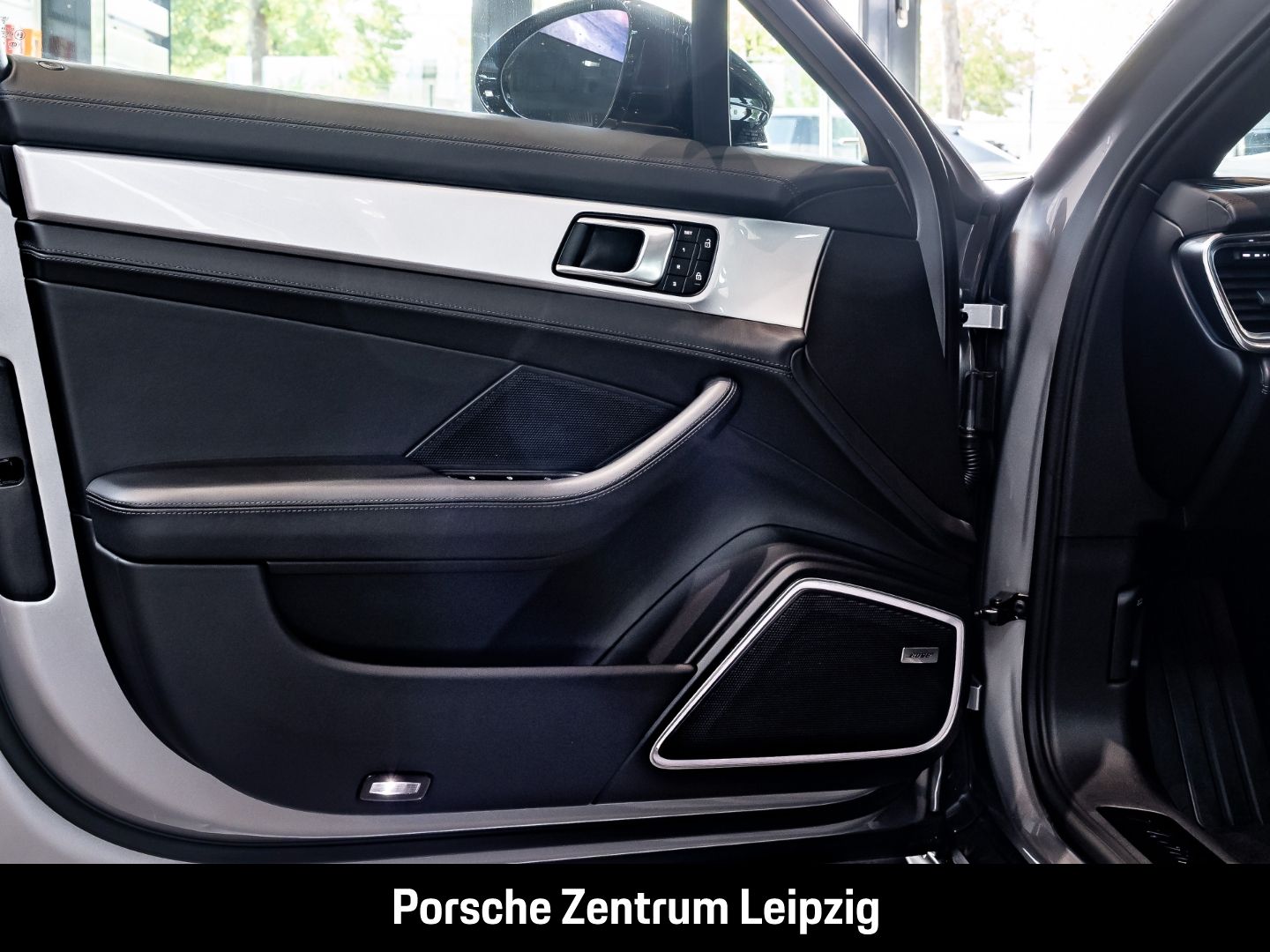 Porsche Panamera E-Hybrid Sport Turismo Platinum Edition