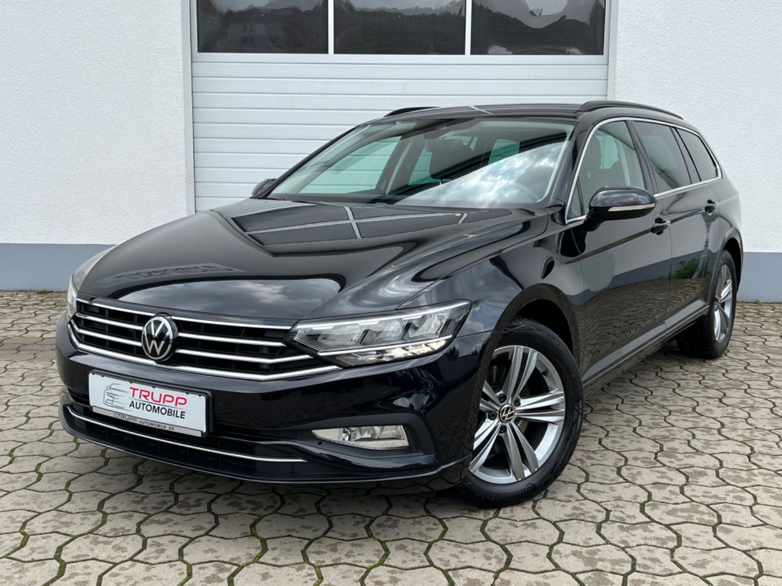 Volkswagen Passat 2.0 TDI - Samsaru's Car Outlet