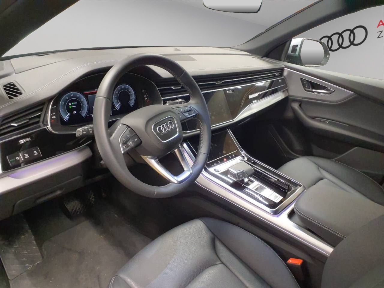 Audi Q8 55 TFSI e quattro - Samsaru's Car Outlet