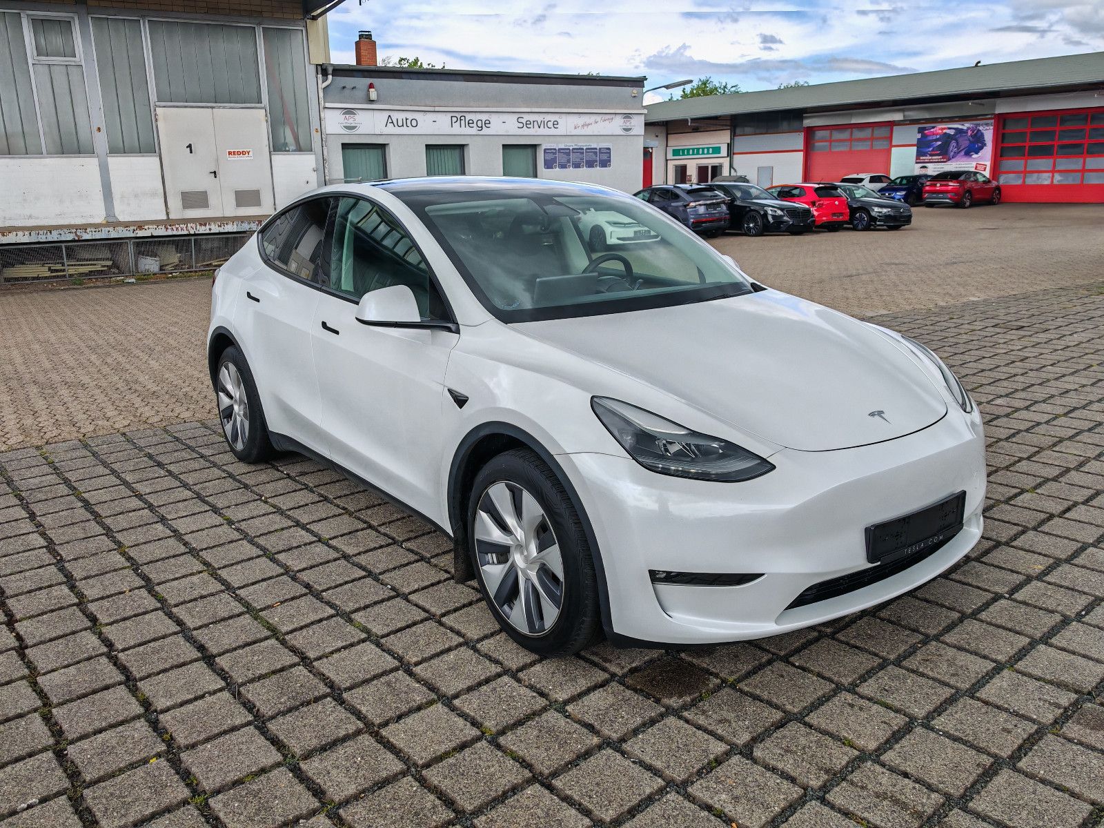Tesla Model Y LongRange AWD | AHK | SoH 94%
