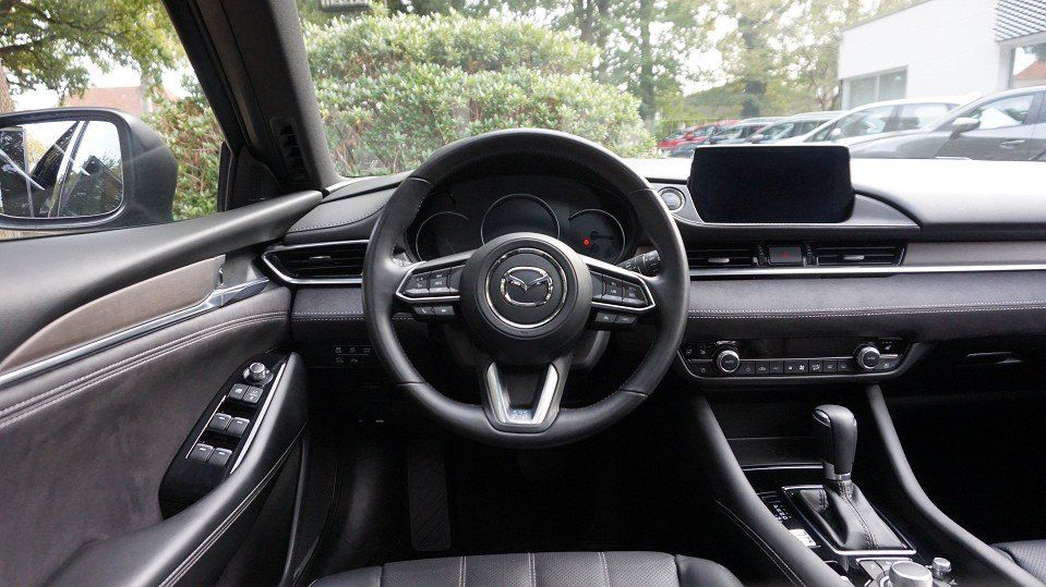 Mazda 6 2.5L SKYACTIV G 194 6AT FWD TAKUMI SUNR Takumi