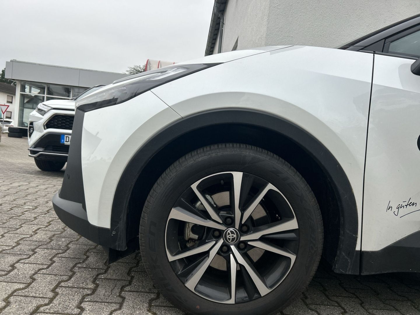 Toyota C-HR Plug-In Hybrid FWD Team Deutschland Navi LE