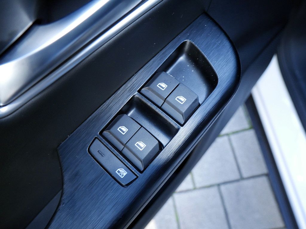 MG ZS Hybrid+ Luxury SHZ KAMERA NAVI ACC LED 360°