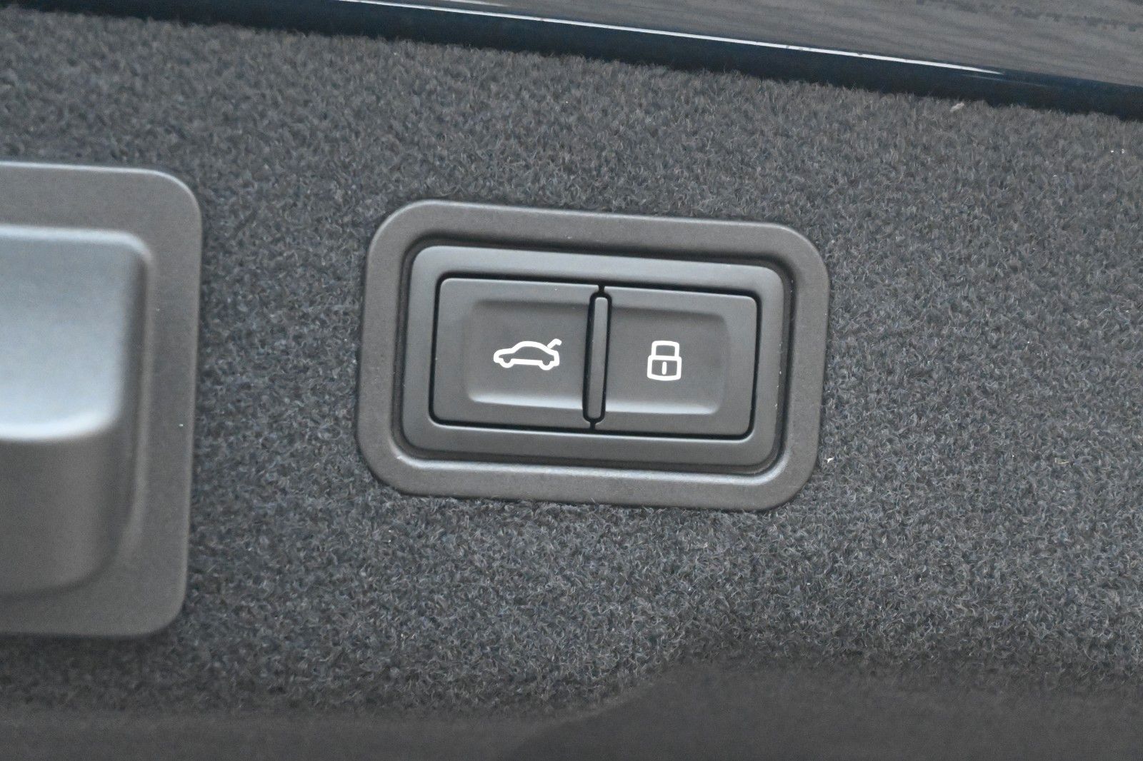 Audi A8 50 TDI quattro - Samsaru's Car Outlet