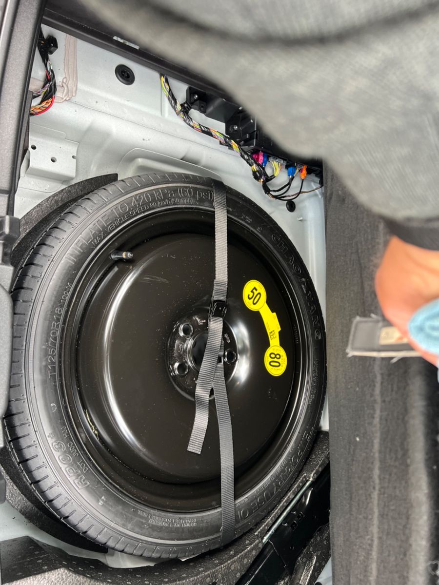Volvo XC40 T3 Momentum Pro - Samsaru's Car Outlet