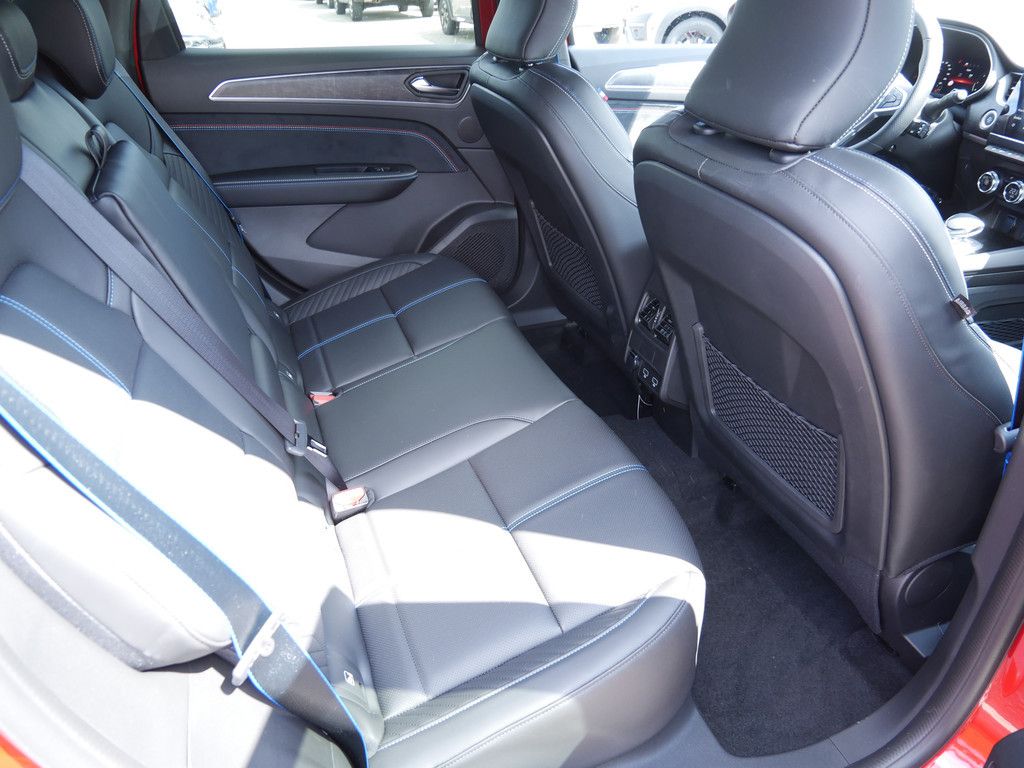 Renault Arkana Esprit Alpine TCe 160 EDC - Samsaru's Car Outlet