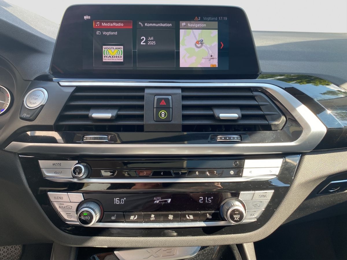 BMW X3 xDrive30i - Samsaru's Car Outlet