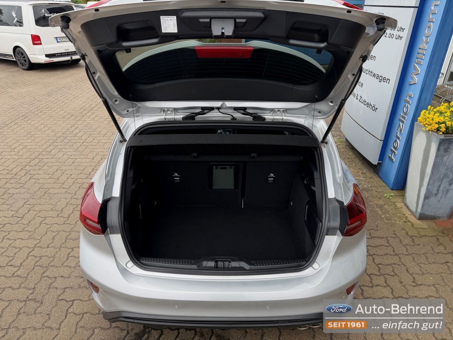 Ford Focus ST-Line X Automatik Panoramadach Kamera