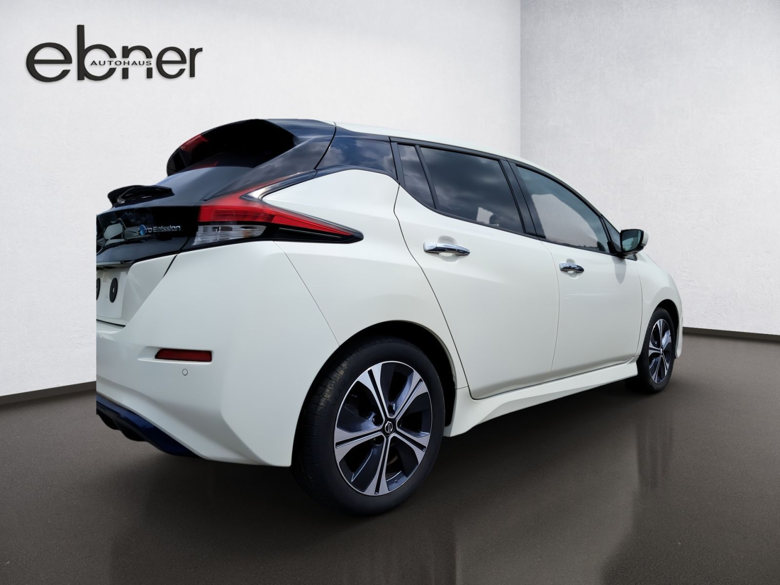 Nissan Leaf 40 - Samsaru's Car Outlet