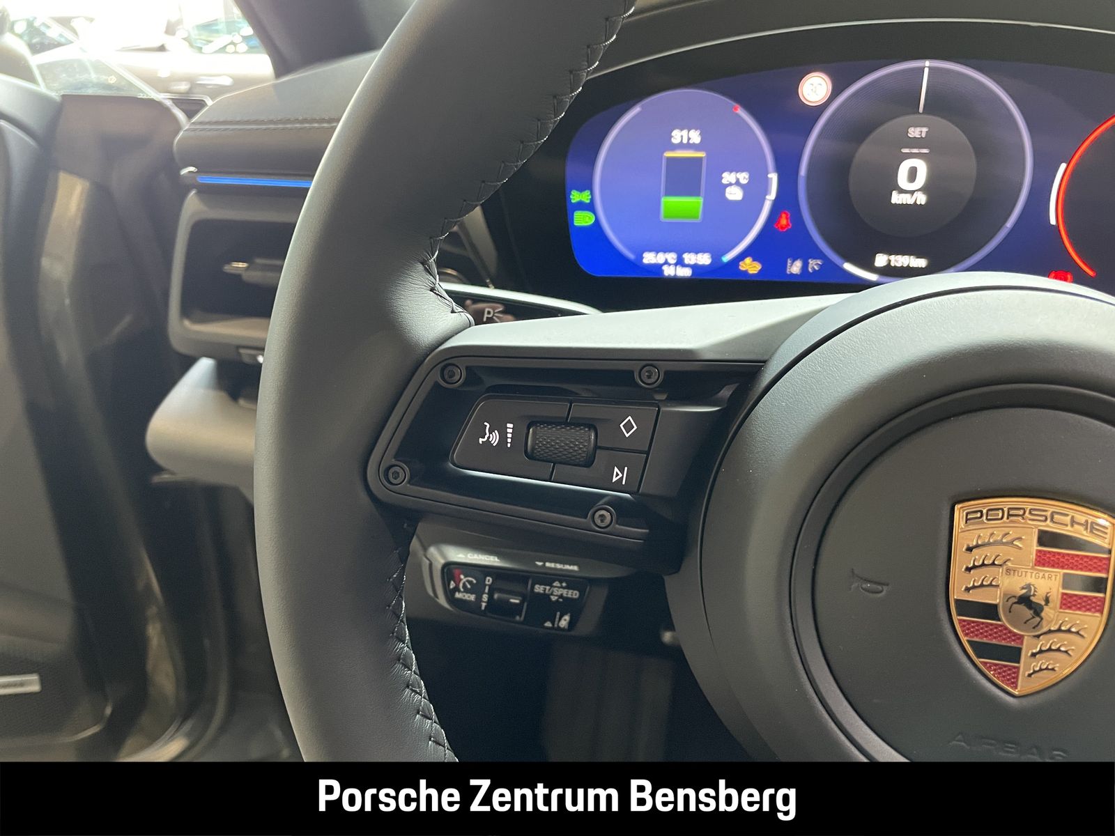 Porsche Macan 4 Electric