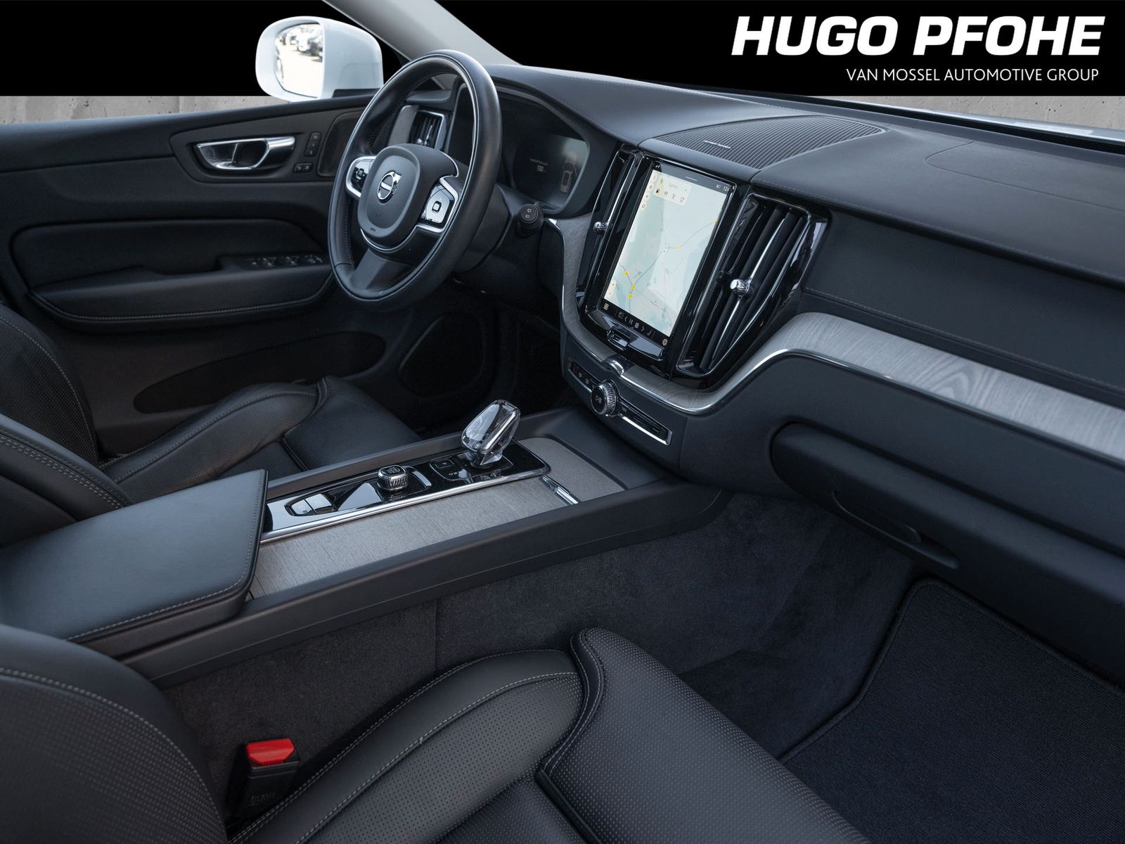 Volvo XC60 Inscription B5 Geartronic - Samsaru's Car Outlet