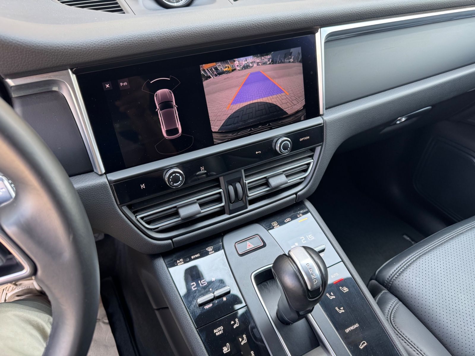 Porsche Macan - Samsaru's Car Outlet
